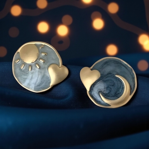 ποΈMinimalist Sun & Moon Enamel Earrings | 925 Silver Posts | Vintage Style ππ - Picture 8 of 10